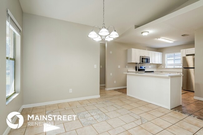 Building Photo - 2914 NW 11th St