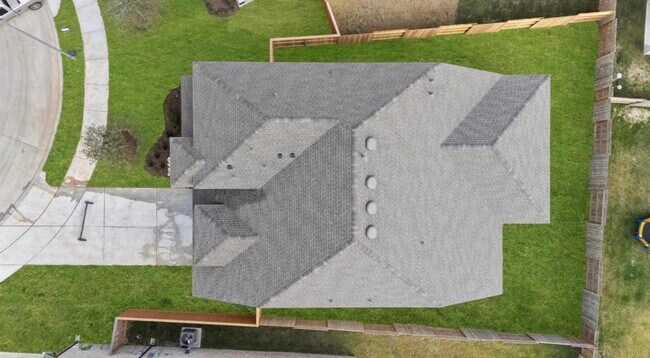 Foto del edificio - 2912 Clf Rdg Ln