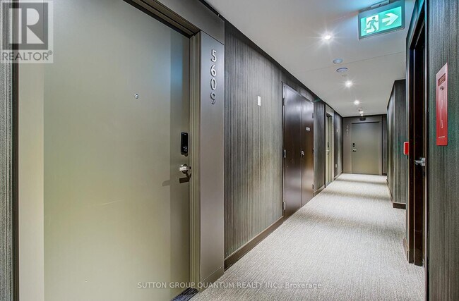 Photo du bâtiment - 448 Burnhamthorpe Rd W
