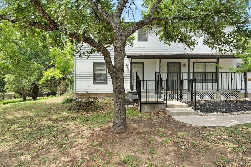 Primary Photo - 15205 Cavalier Canyon Dr