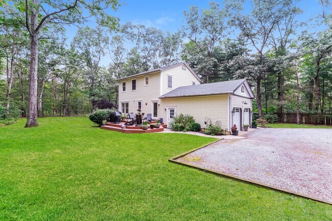 Foto del edificio - Private 3-Bedroom Home on 5 Acres with Mod...