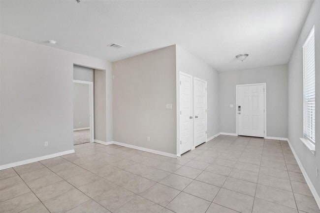 Building Photo - 233 Syrah Ct