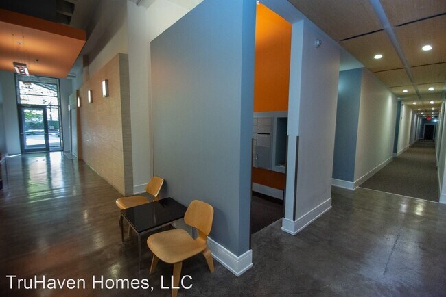 Building Photo - 1800 Ridge Ave