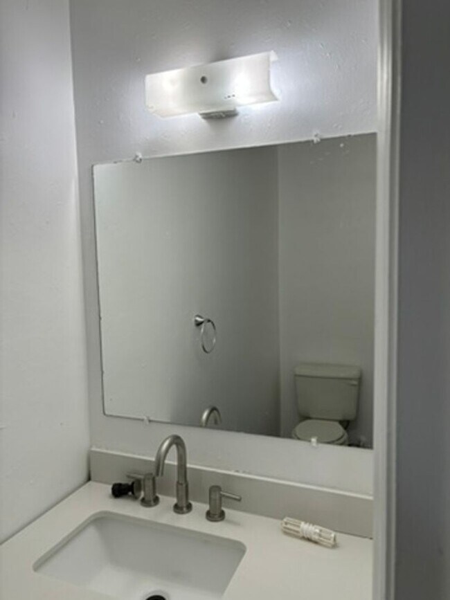 Foto del edificio - WoodHaven6635
