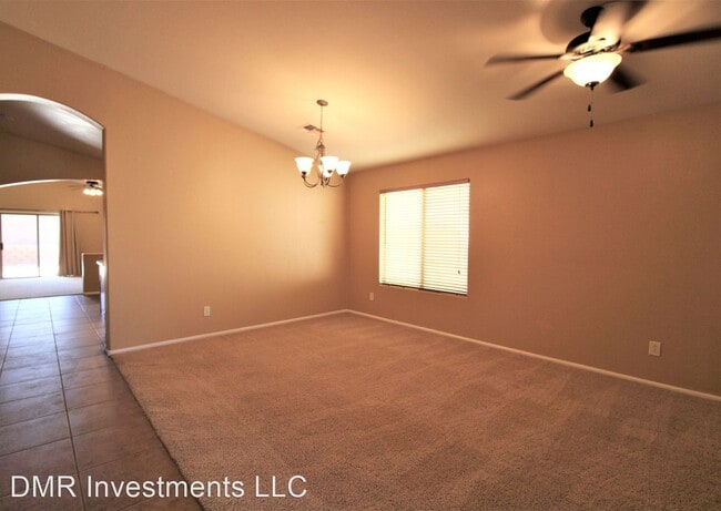 Foto del edificio - 4 br, 2 bath House - 29604 N. Balmoral Place