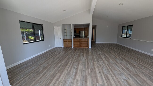 Building Photo - 909 Richland Rd