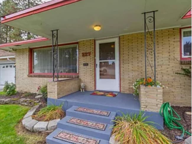Foto del edificio - 227 W Franklin Ct