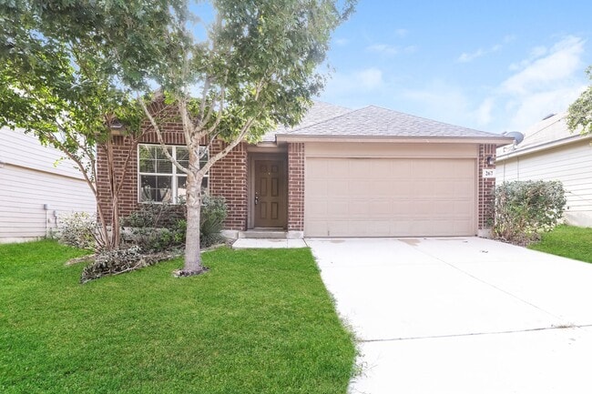 4 bedroom - Open Floor plan - Move in ready - 4 bedroom - Open Floor plan - Move in ready House