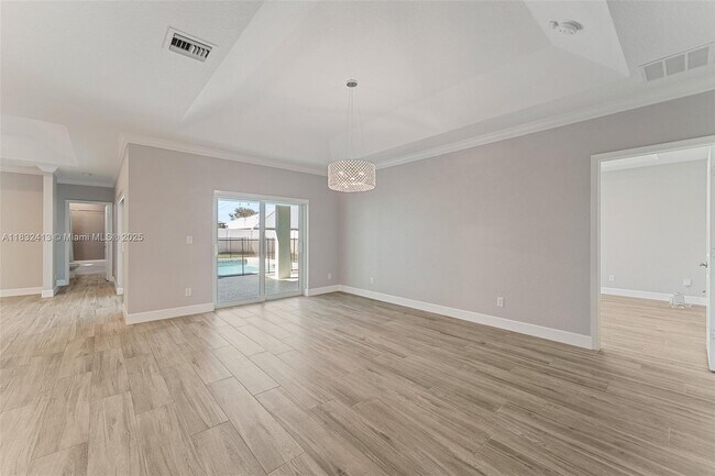 Building Photo - 4610 SW Masefield St