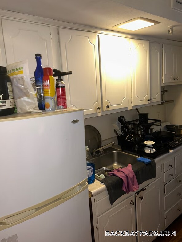 Building Photo - 384 Commonwealth Ave