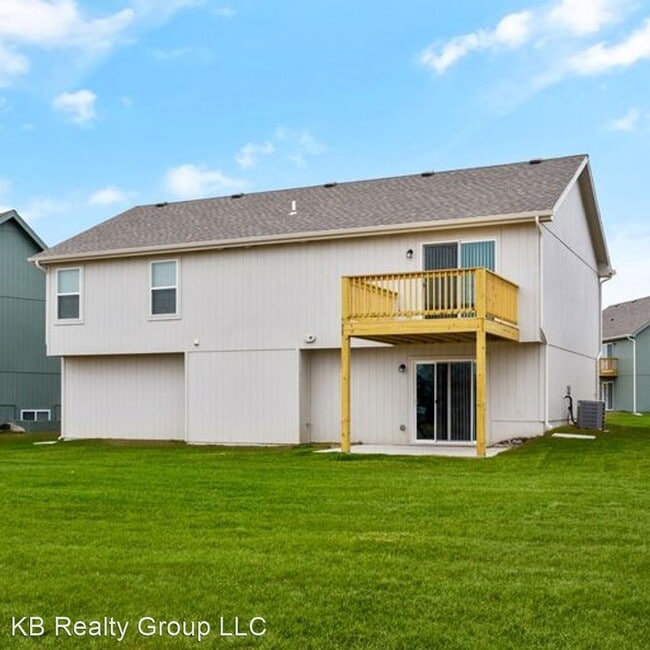 Building Photo - 3 br, 2.5 bath House - 719 Shane Lane