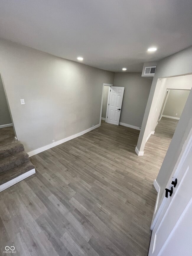 Foto del edificio - 321 E 31st St