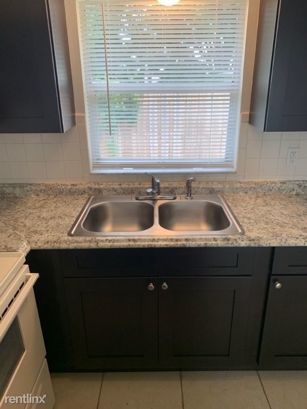 Building Photo - 1 br, 1 bath Apartment - 6923 Julia Ct