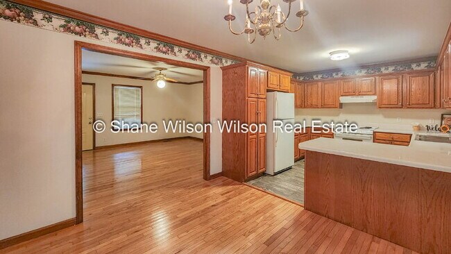 Building Photo - 2015 Kate Ann Dr