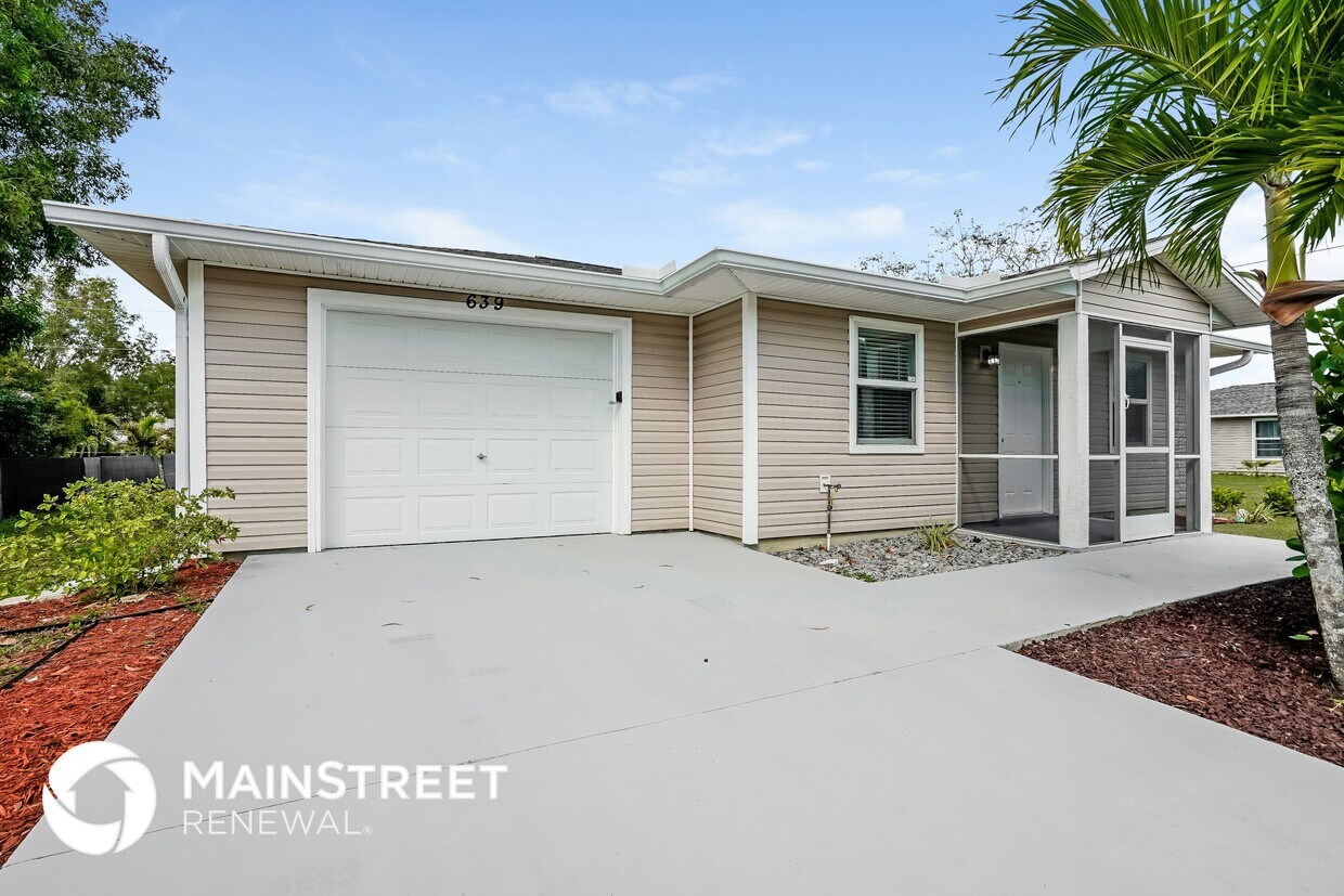 Foto principal - 639 SW 4th Terrace