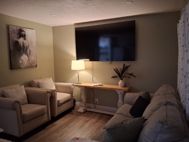 Photo - 1022 S Vancouver Ave Apartment