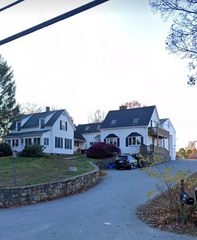 Foto principal - 484 Lake St