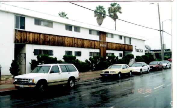 Foto principal - 25630 Western Ave