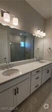 Building Photo - 11909 Molto Dr