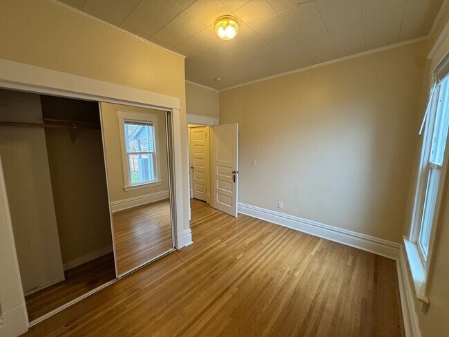 Foto del edificio - 922 E Ermina Ave