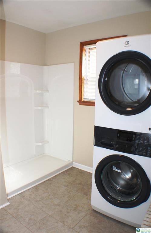 Building Photo - 353 N 6th St