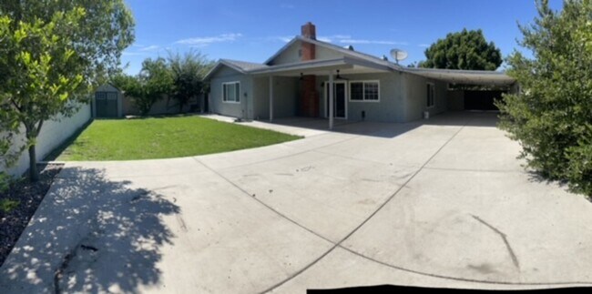 Foto del edificio - 16465 Tullock St