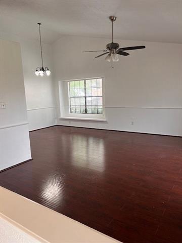 Foto del edificio - 9417 Grant Dr
