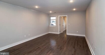 Building Photo - 5334 Cedar Ave