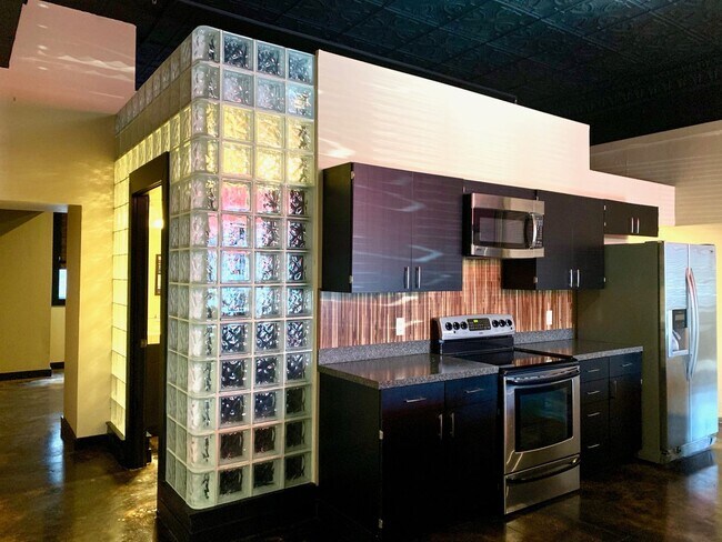 Foto del edificio - 110 W Huntington Ave