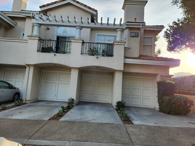 Building Photo - 7285 Calabria Ct