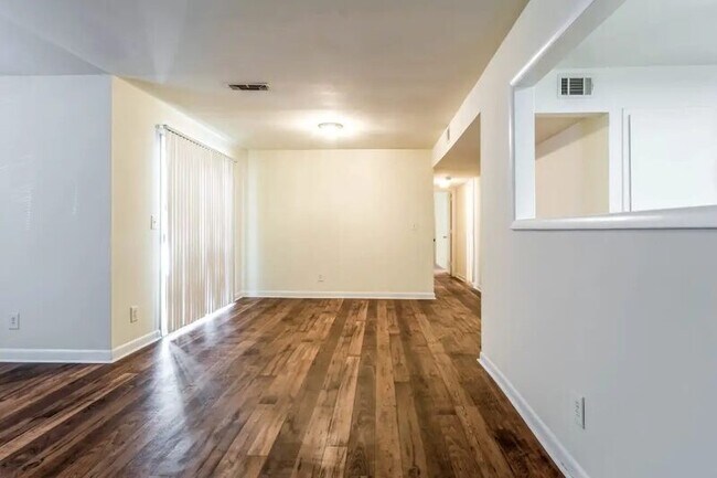 Foto del edificio - 774 Northern Ave