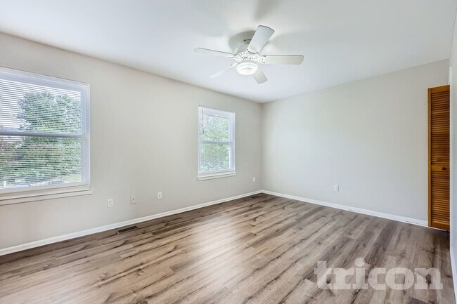 Building Photo - 19 Clearlake Ct