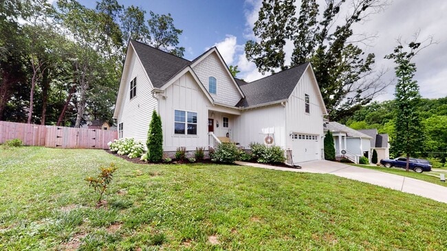 Building Photo - 7146 Pepper Tree Cir