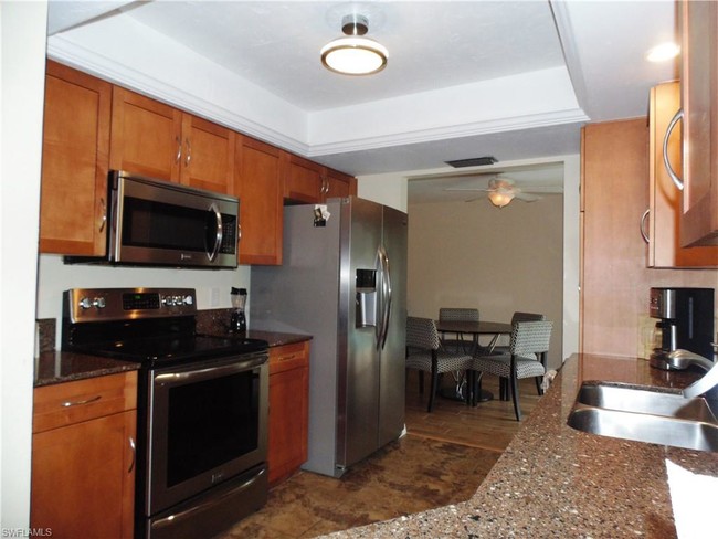 Foto del edificio - 904 El Dorado Pkwy W