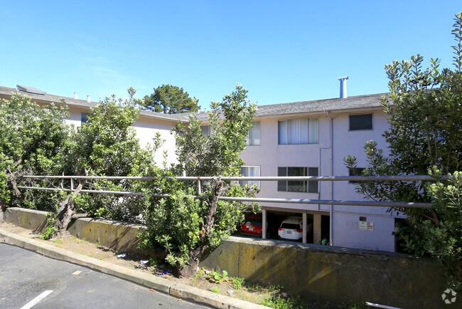 Rare of Building - 4711 Callan Blvd