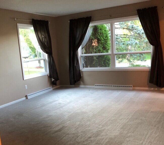 Foto del edificio - 4824 Tioga St