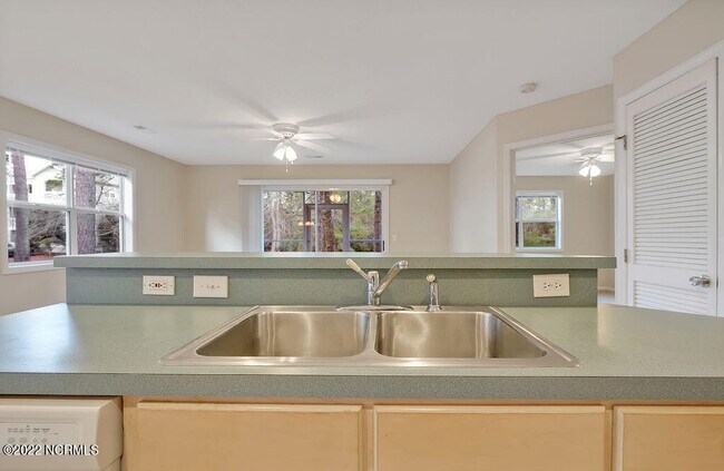 Foto del edificio - 3030 Marsh Winds Cir