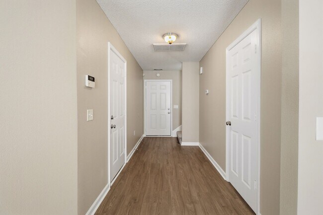 Foto del edificio - Townhome in Villages at Towne Park