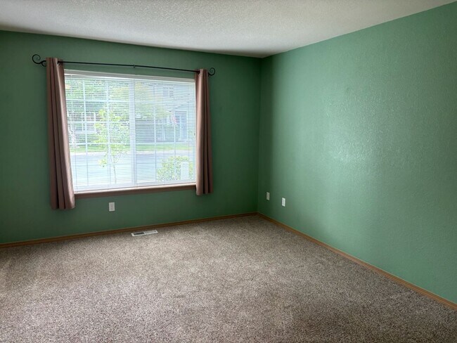 Foto del edificio - Beautiful 2 Bedroom, 2 Bath Bridlewood Ram...