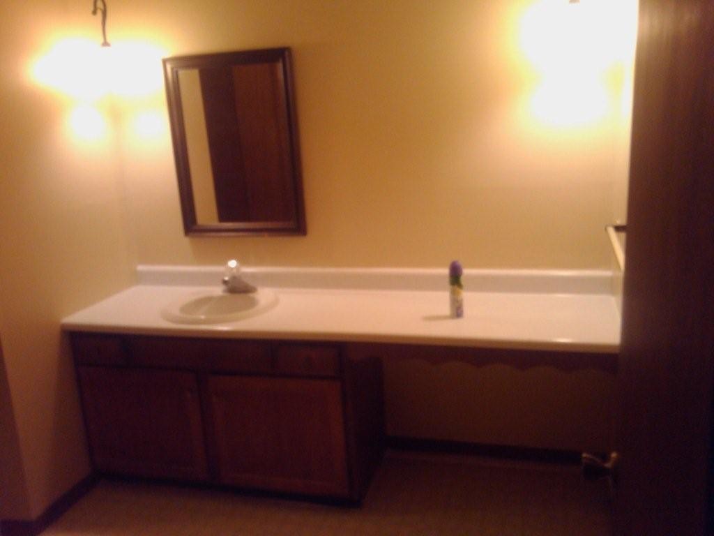 Foto del edificio - 9124 Woodpark Ln NW