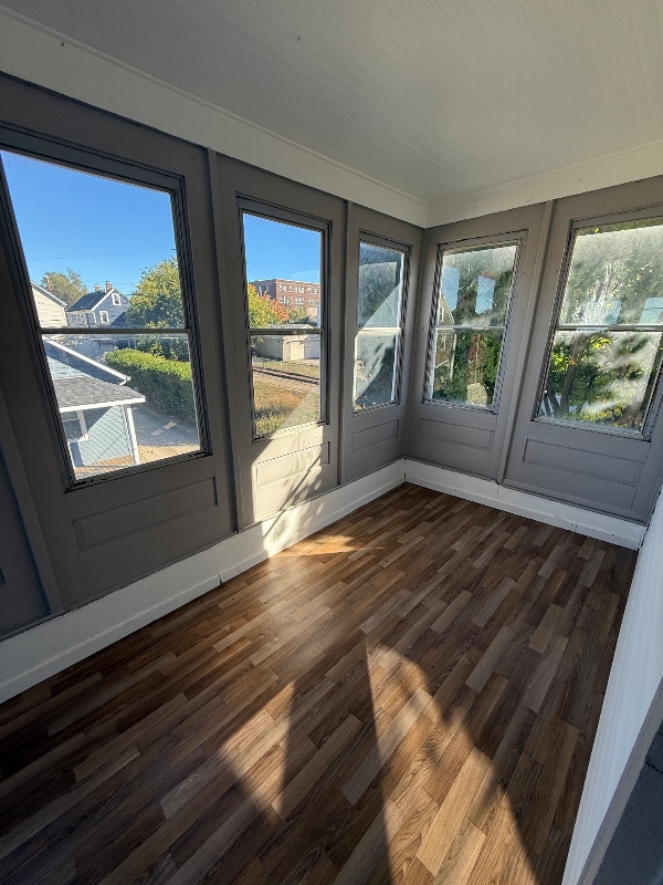 Building Photo - 1342 W 69th St