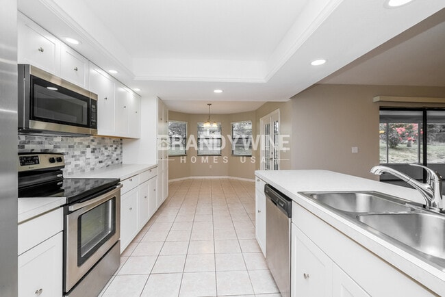 Building Photo - NEW Lower Rental Rate Leasing Special: Mar...