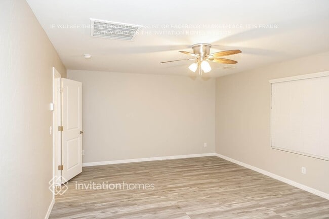 Building Photo - 5130 Clatsop St
