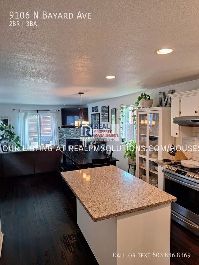 Building Photo - 9106 N Bayard Ave