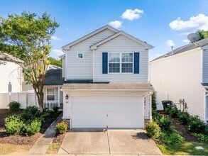 Building Photo - 641 W Oaks Dr