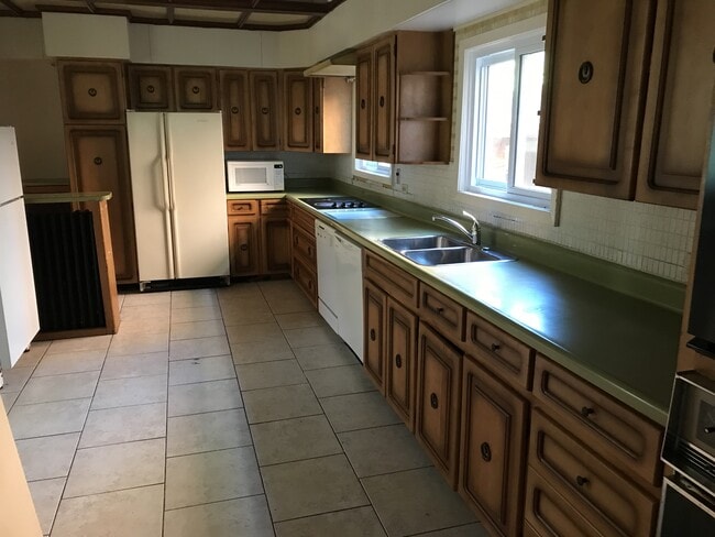 Building Photo - 127 Ontario Sta