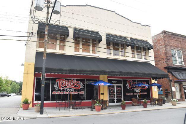 Primary Photo - 112 N John St