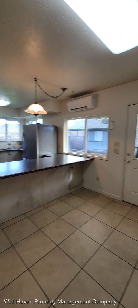 Building Photo - 3 br, 1 bath House - 1217 Goucher Street