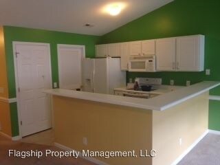 Building Photo - 2217 Locksley Woods Dr