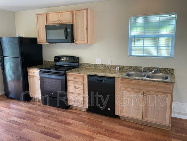 Photo - 3942 King St House